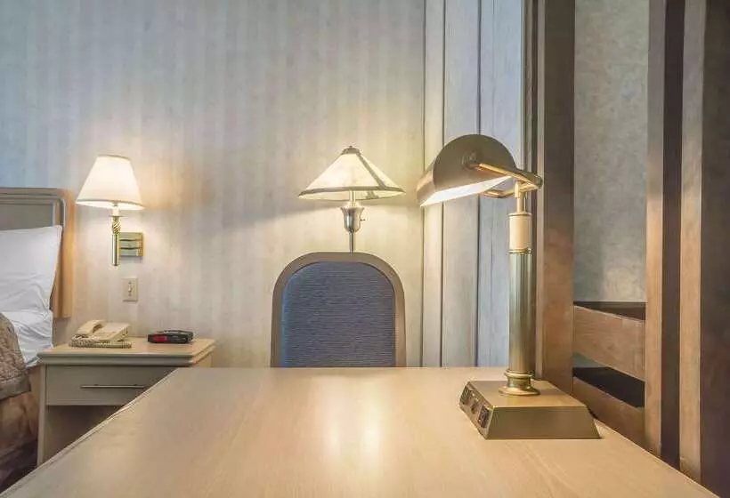 Szálloda Rodeway Inn Fallsview