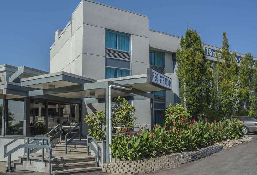 فندق Rodeway Inn Fallsview