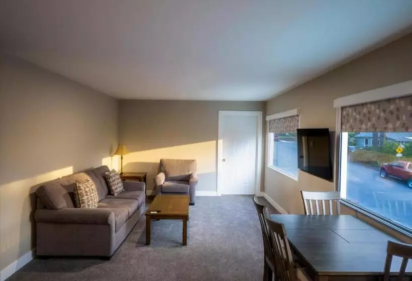 Hotelli Scott S Inn & Suites