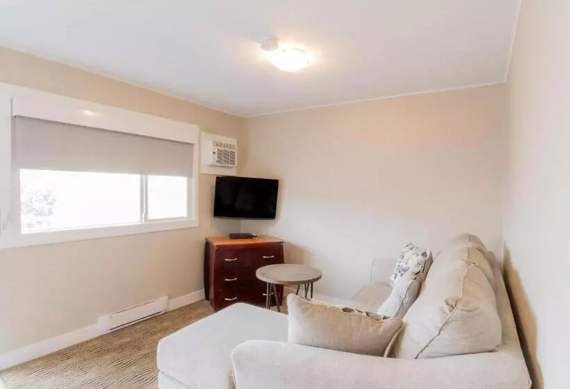 Hotelli Scott S Inn & Suites