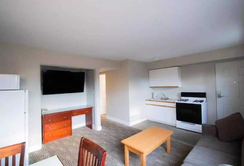 Hotelli Scott S Inn & Suites