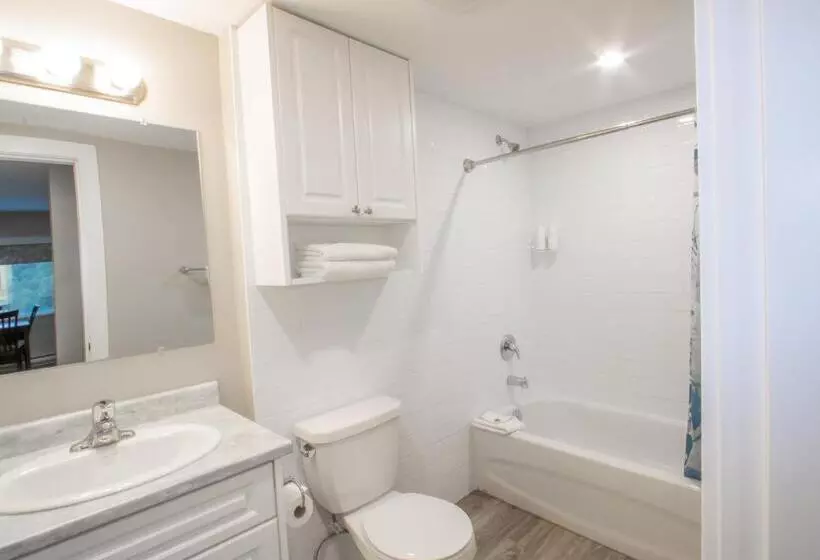 Hotelli Scott S Inn & Suites