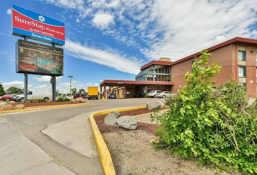 Seven Oaks Hotel Regina