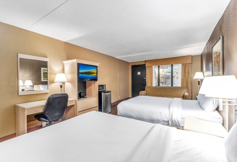 Seven Oaks Hotel Regina