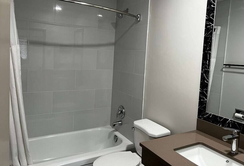 Hotel Super 8 By Wyndham Penticton