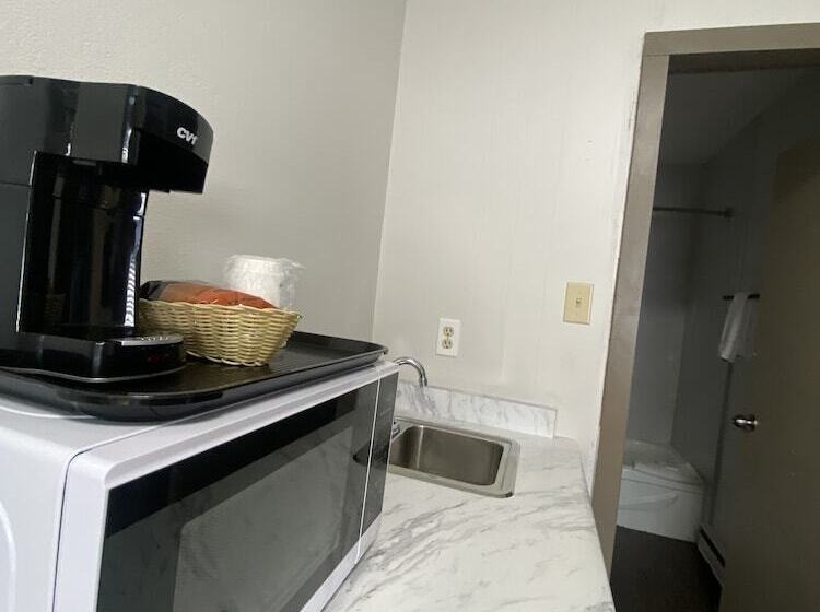 Hotel Super 8 By Wyndham Penticton