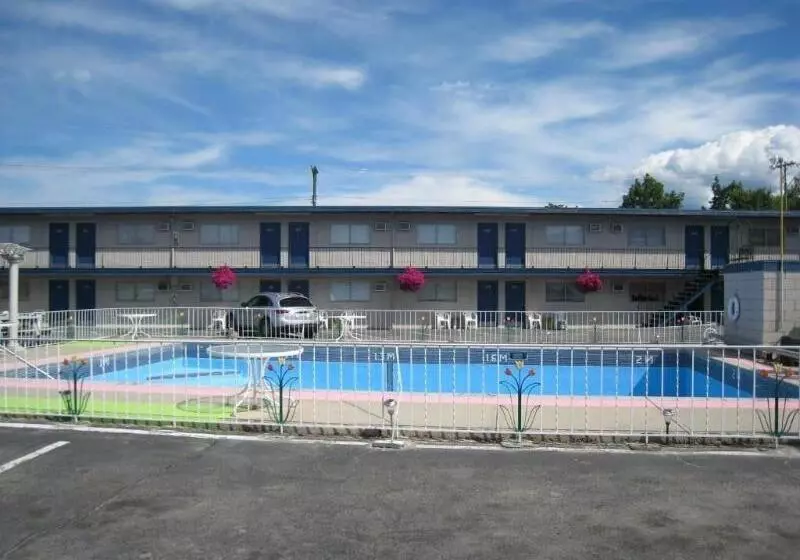 Hôtel Super 8 By Wyndham Penticton