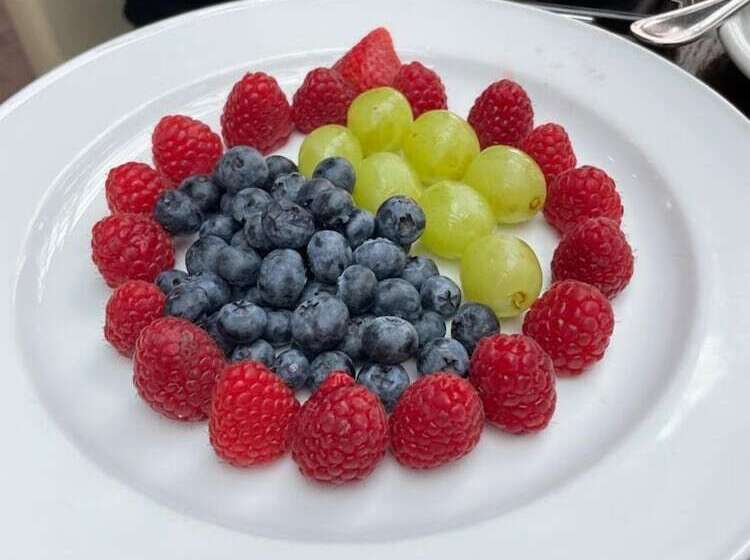 בית מלון כפרי The Lonsdale Quay