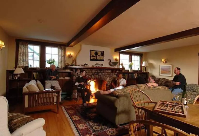Hotelli The Normaway Inn