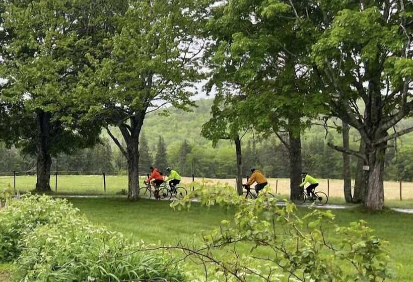 Hotel The Normaway Inn