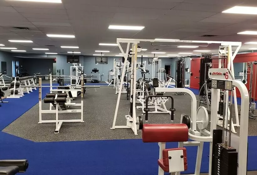 فندق Travelodge By Wyndham Simcoe