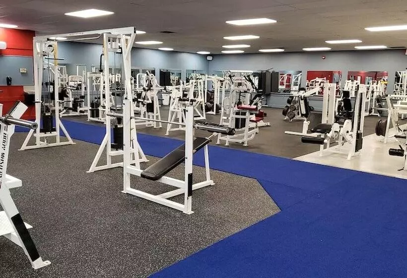 فندق Travelodge By Wyndham Simcoe