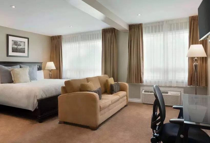 فندق Travelodge By Wyndham Simcoe