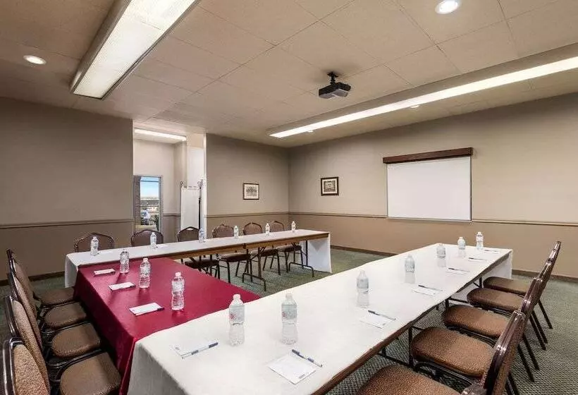 Hotel Travelodge By Wyndham Swift Current