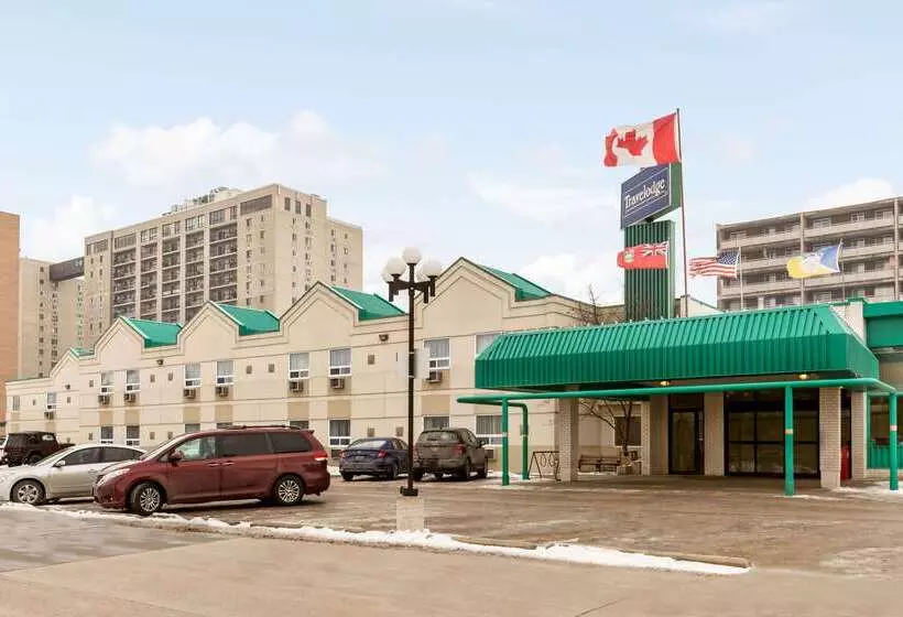 فندق Travelodge By Wyndham Winnipeg East