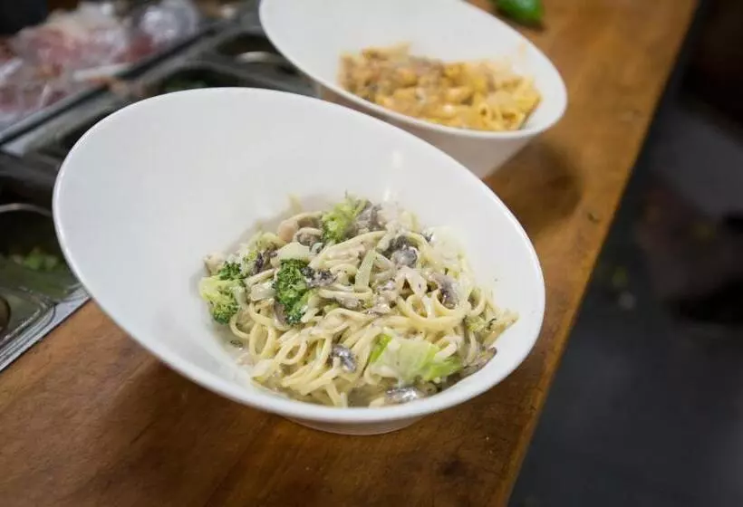 汽车旅馆  Le Deville Par G5