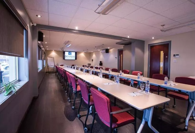 汽车旅馆  Le Deville Par G5