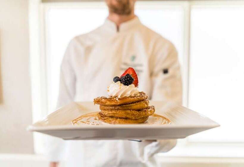 استراحتگاه Temple Gardens Hotel & Spa