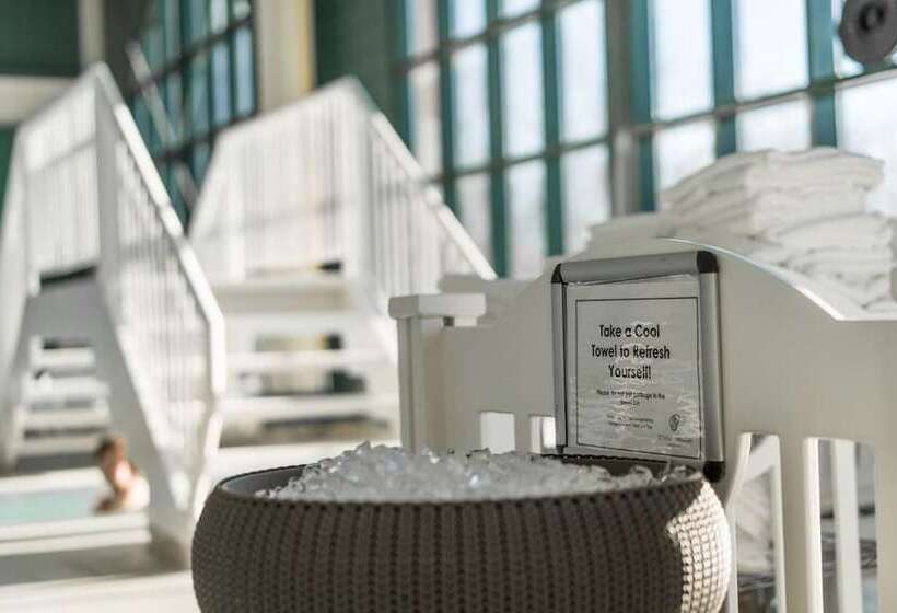 استراحتگاه Temple Gardens Hotel & Spa