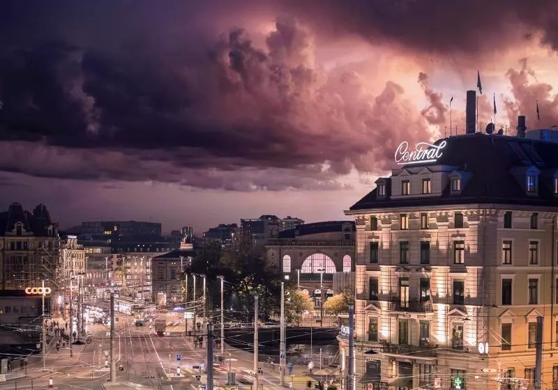 Отель Central Plaza