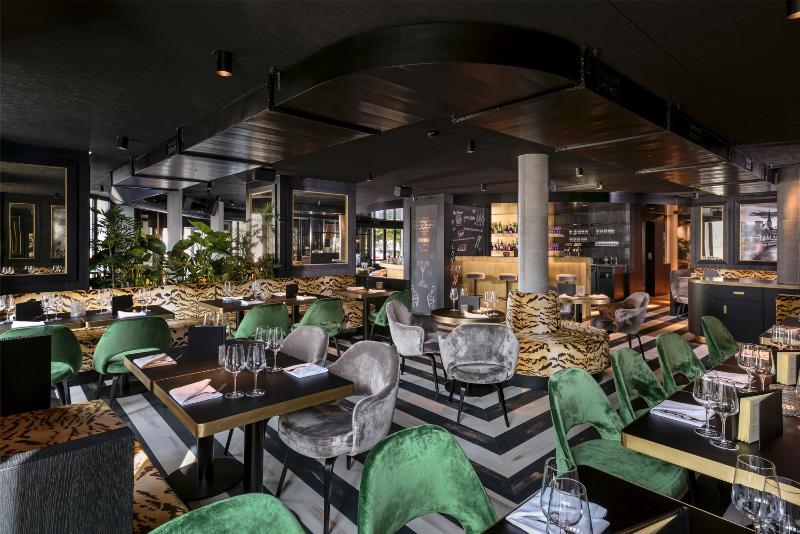 هتل Central Plaza