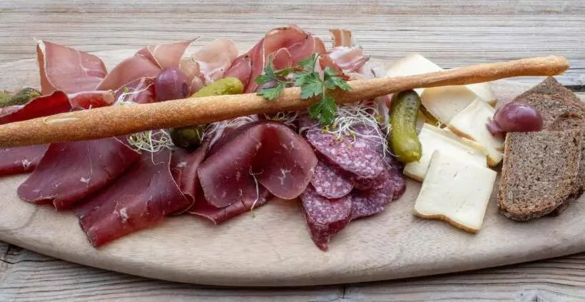 ホテル Hôtel Alpina   Swiss Ski & Bike Lodge Grimentz