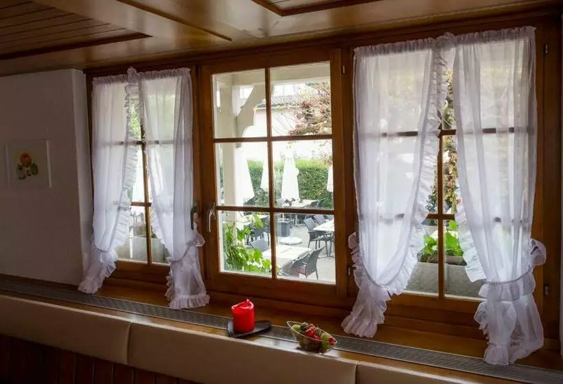 فندق Ristorante Schlössli