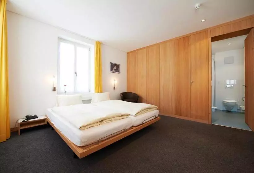 Отель Weiss Kreuz