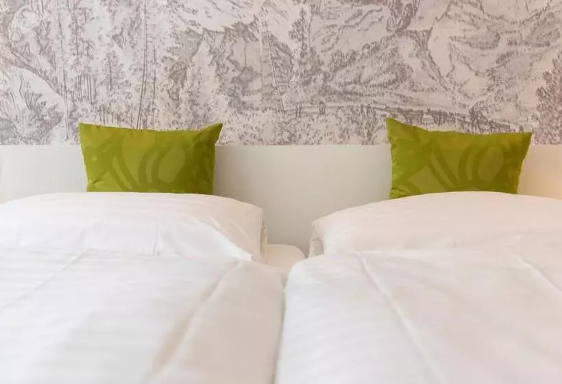 Отель Weiss Kreuz