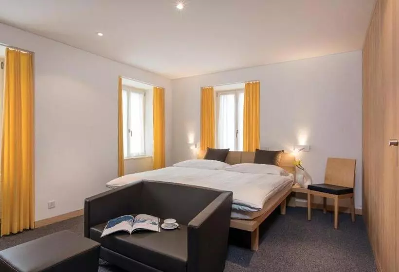 Отель Weiss Kreuz