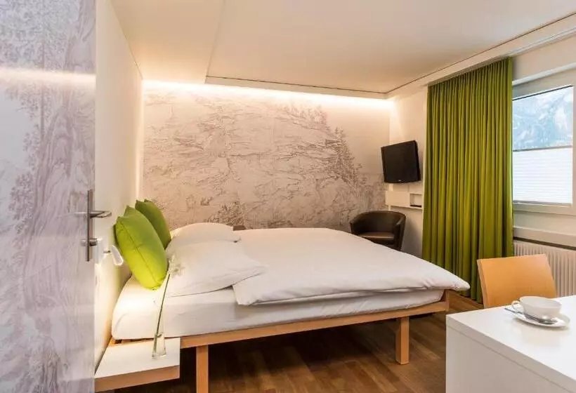 Отель Weiss Kreuz