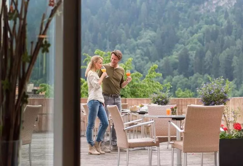 Отель Weiss Kreuz