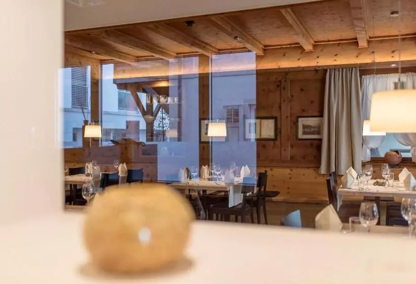 Отель Weiss Kreuz