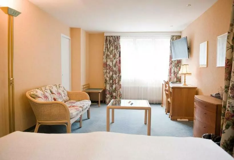 Отель Wengener Hof