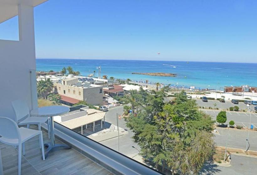 ホテル Chrystalla