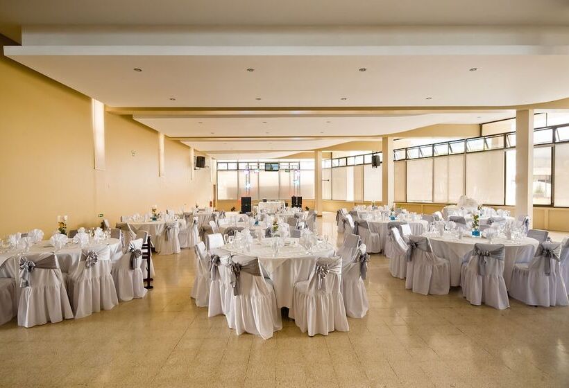 فندق Costa Rica Tennis Club &