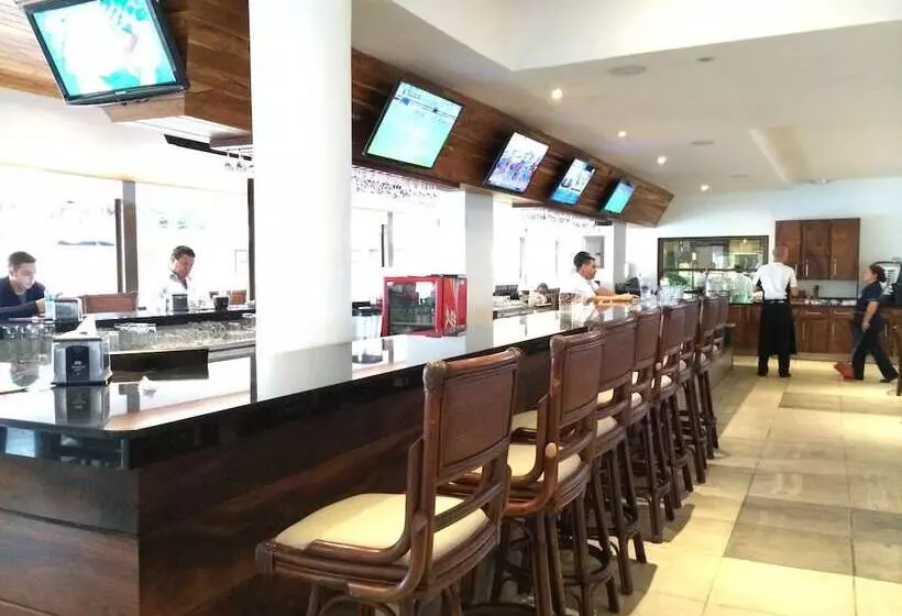 酒店 Costa Rica Tennis Club &