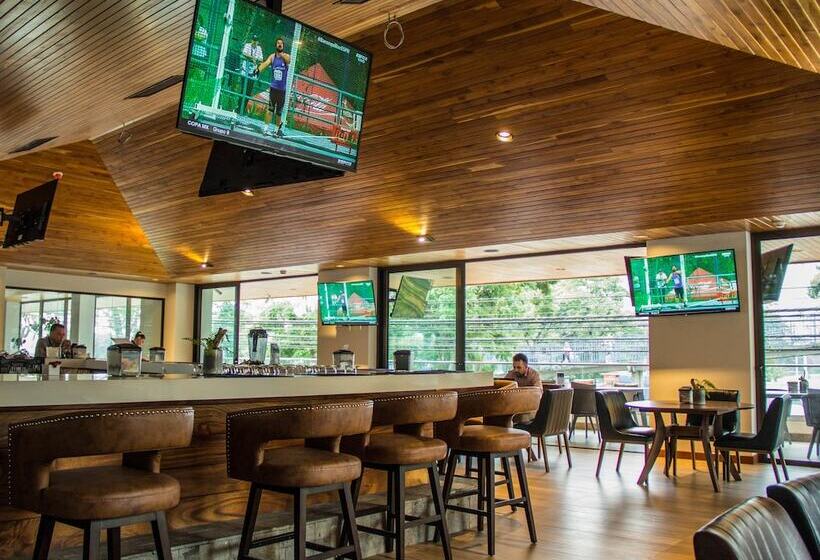 فندق Costa Rica Tennis Club &