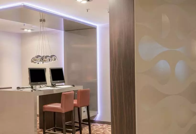 هتل Crowne Plaza Berlin City Centre Ku Damm, An Ihg