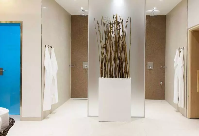 هتل Crowne Plaza Berlin City Centre Ku Damm, An Ihg