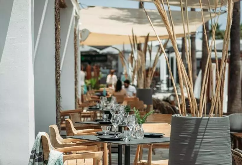 هتل Nissi Beach Resort