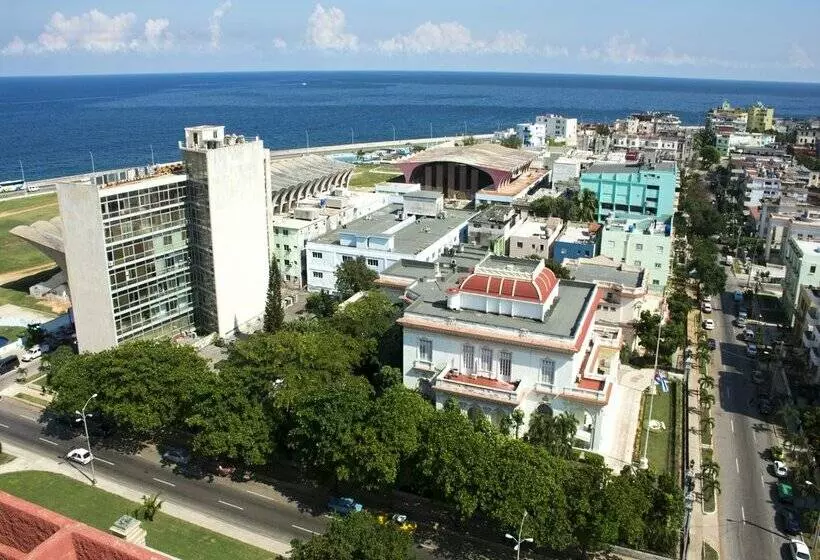 هتل Roc Presidente