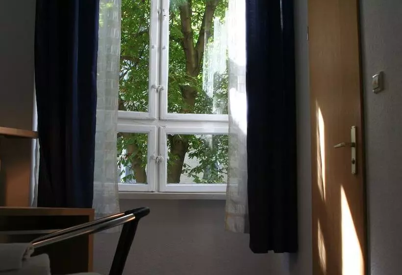 هتل Seifert Berlin Am Kurfürstendamm