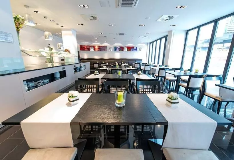 هتل Aquis Grana City