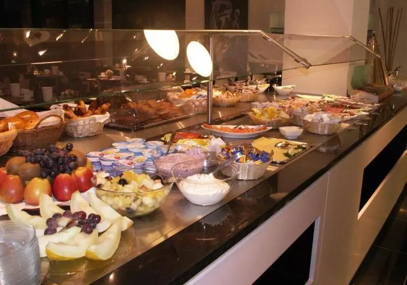 هتل Aquis Grana City