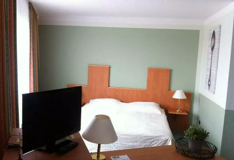 בית מלון כפרי Isa International Sport Arena &