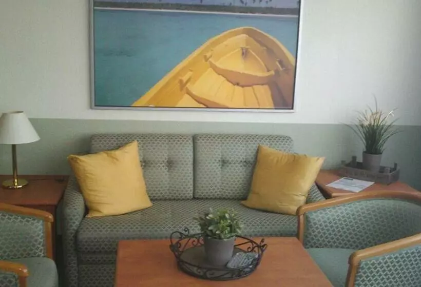 בית מלון כפרי Isa International Sport Arena &