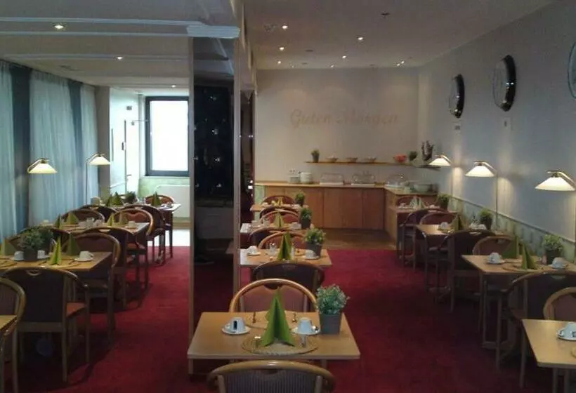 בית מלון כפרי Isa International Sport Arena &