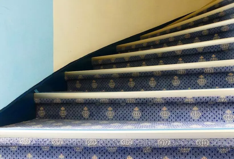 Отель Konigshof The Arthouse