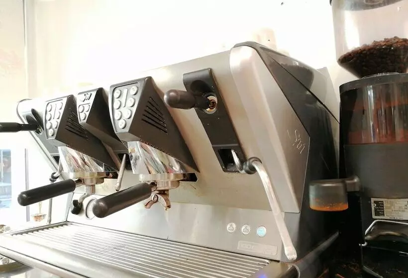 Отель Konigshof The Arthouse